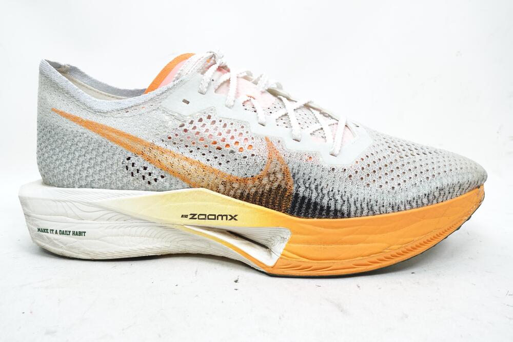 Nike ZoomX Vaporfly 3 Shoes Mens Size 12 Multicolor Running Sneakers FV3633-081
